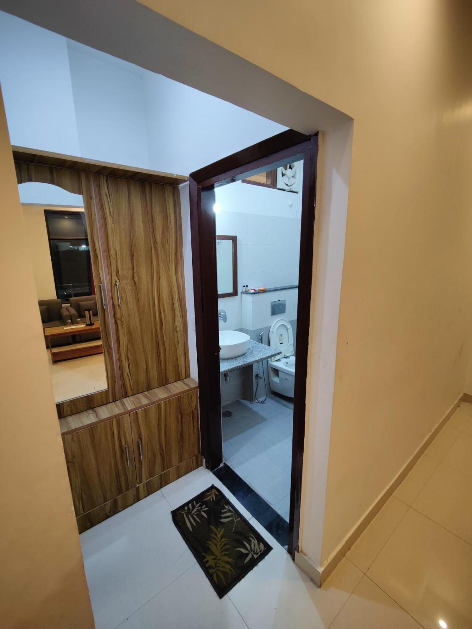 Alaknanda Motel & Restaurant Rudraprayāg Zewnętrze zdjęcie