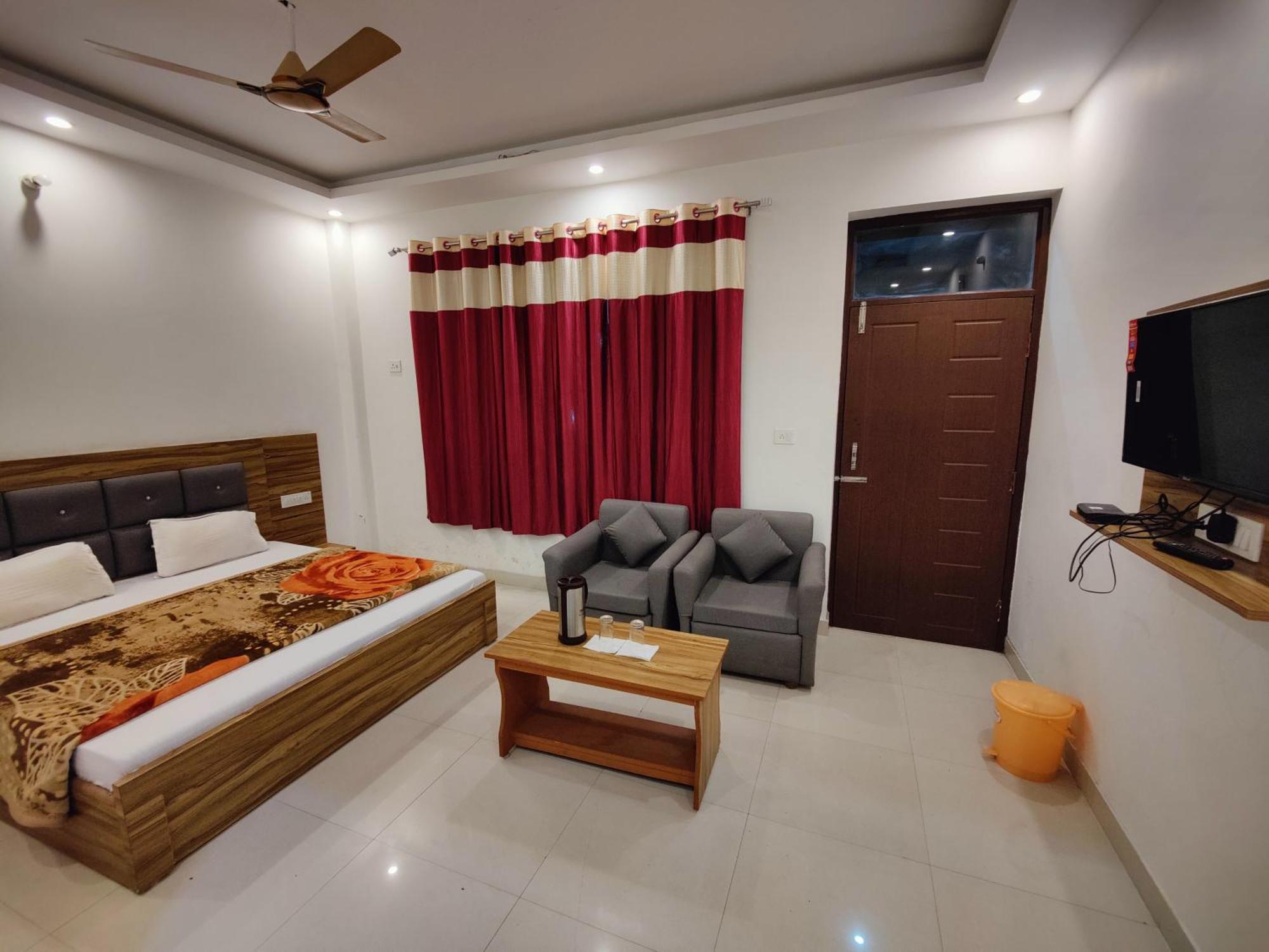 Alaknanda Motel & Restaurant Rudraprayāg Zewnętrze zdjęcie