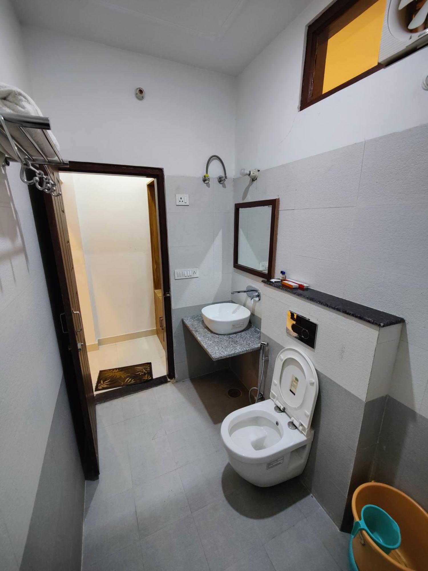 Alaknanda Motel & Restaurant Rudraprayāg Zewnętrze zdjęcie